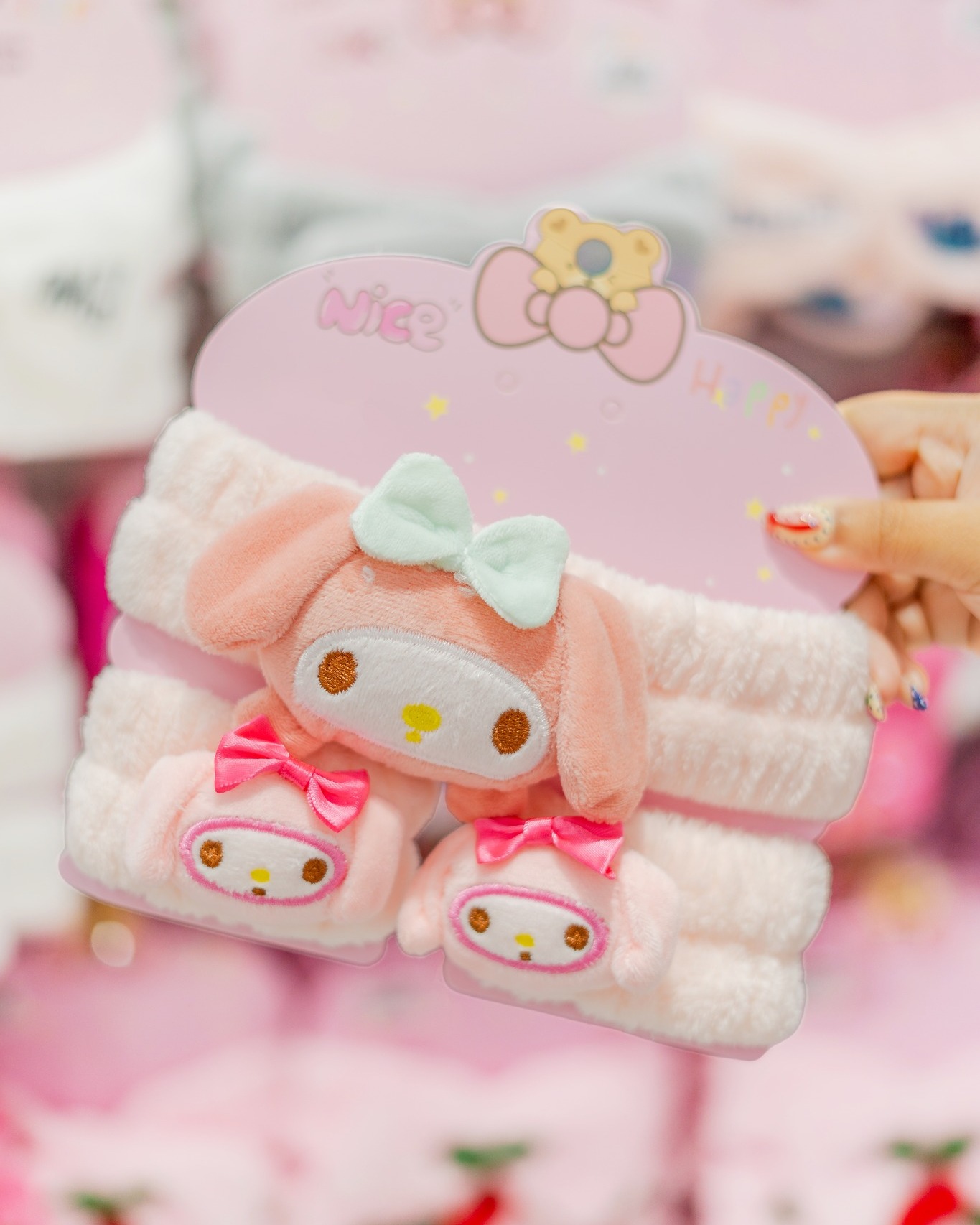 🎀💖 Tu rutina de skincare acaba de subir de nivel... y de ternura.
Este set de headband + muñequeras de My Melody es todo lo que necesitabas para consentirte con mucho estilo. ✨¿Quién más se lo pondría aunque no le toque skincare? 🤭#MyMelody #SkincareRoutine #SelfCare #KawaiiStyle #InkaAccesorios