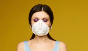 Sombras en colores metálicos y vivos