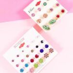 aretes pequeños de colores