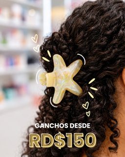✨ Tu cabello también merece accesorios que hablen por ti. 🐚🤍Dale un toque diferente a tus peinados con estos ganchos de diseño divertido y acabado nacarado. Perfectos para elevar hasta el look más sencillo. 💫¿Los usarías para un look casual o para salir? 👀#InkaAccesorios #InkaStyle #AccesoriosParaElCabello #HairClips #HairAccessories #AccesoriosRD #StyleInspo