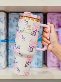 Tenemos nuevos modelos de termos para lucir 🤩Cada sucursal tiene modelos diferentes ¡Visita tu favorita ya!#termo #waterbottle #accesorios #stanley