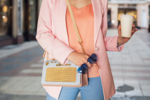 Accesorios de Moda para Cada Ocasión- Consejos para Combinarlos 💍👛 Accesorios de Moda para Cada Ocasión- Consejos para Combinarlos 💍👛