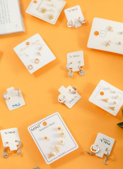 aretes variados